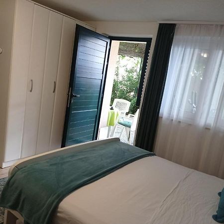 Apartments Bride'S Rock Baska Voda Exterior photo