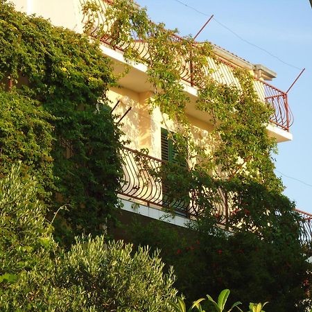 Apartments Bride'S Rock Baska Voda Exterior photo