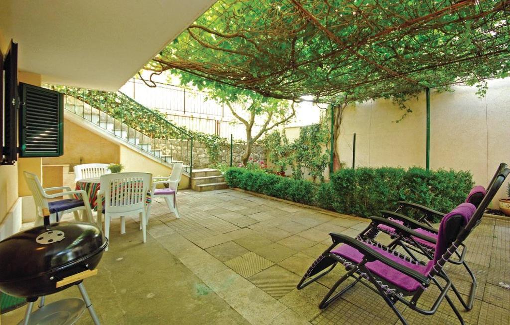Apartments Bride'S Rock Baska Voda Exterior photo