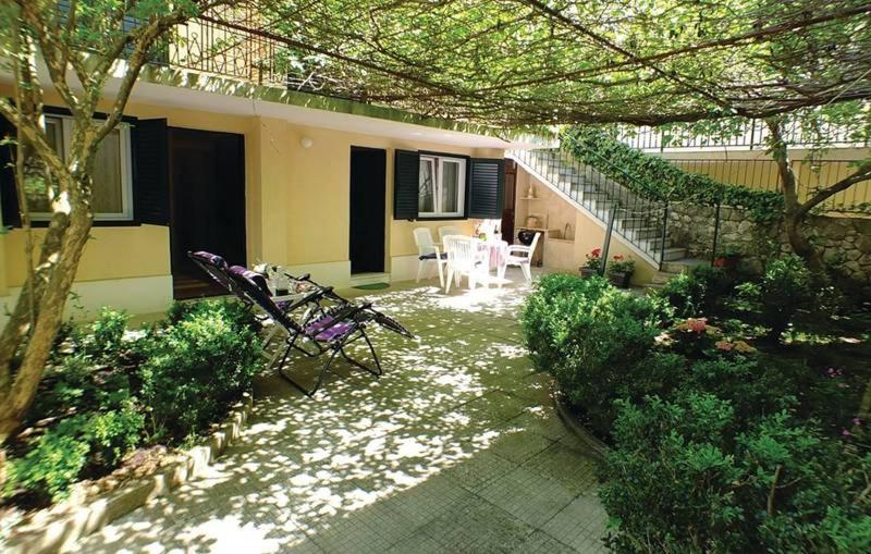 Apartments Bride'S Rock Baska Voda Exterior photo