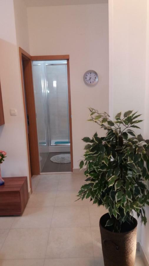 Apartments Bride'S Rock Baska Voda Exterior photo