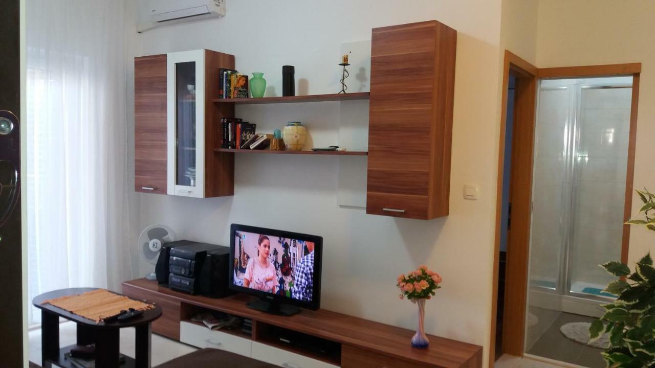 Apartments Bride'S Rock Baska Voda Exterior photo